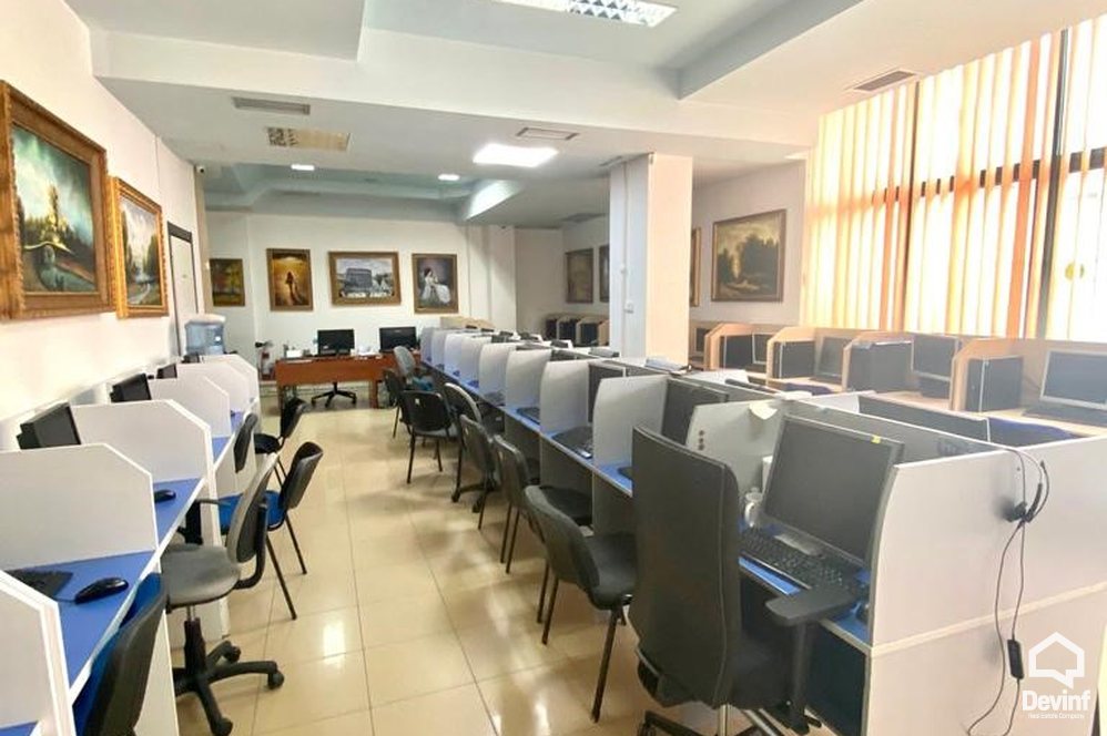 Tirane For Sale Shop  Elbasani street Office qender estetike qender masazhi spa Shop Bar-Coffee klinike dentare show room palester restorant kopesht femijesh market shkolle kursesh call center