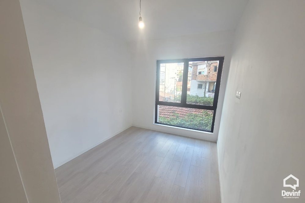 Tirane Qera Zyre 2+1 Zyre prane Rruges Myslym Shyri apartament zyre