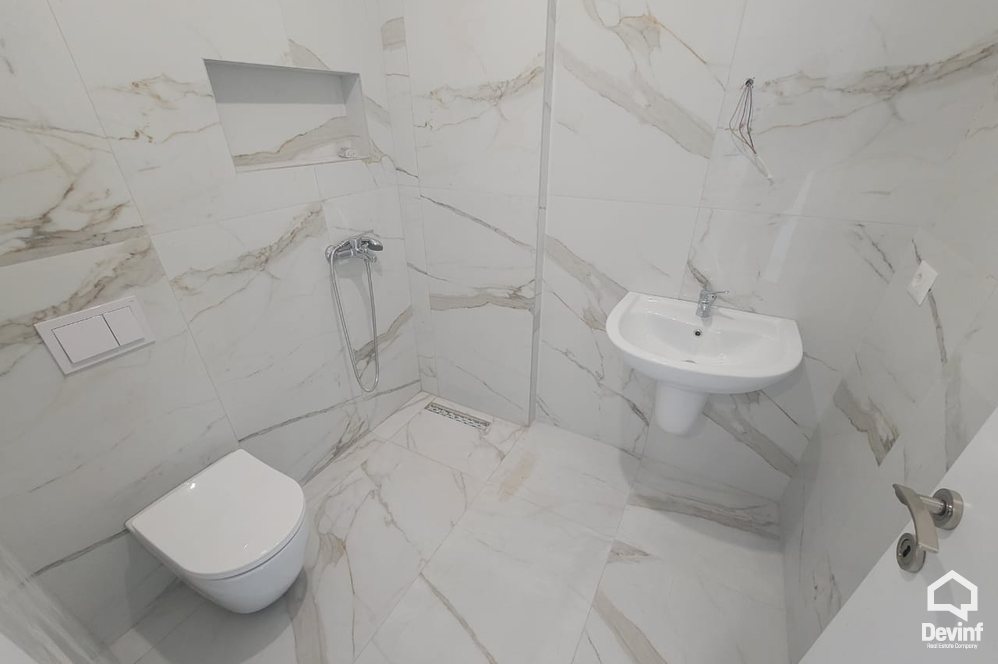 Tirane Qera Zyre 2+1 Zyre prane Rruges Myslym Shyri apartament zyre