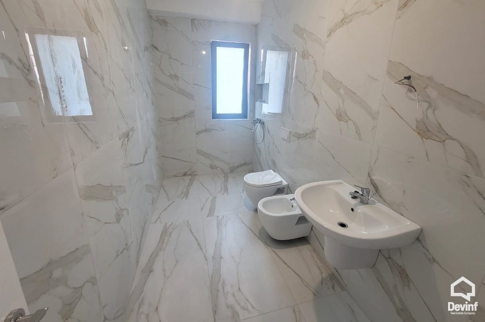 Tirane Qera Zyre 2+1 Zyre prane Rruges Myslym Shyri apartament zyre