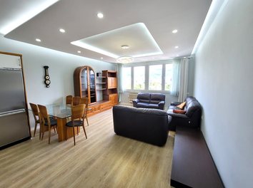 Apartament Qera Apartament ne qender, ne Rr. Myslym Shyri