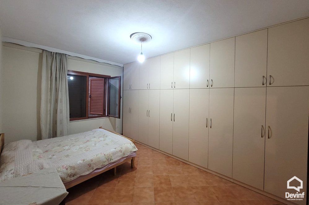 Tirane Qera Apartament 2+1+A Tek Unaza e Madhe e Tiranes, zona mbi Qendren Tregtare Kristal zyre spa klinike dentare