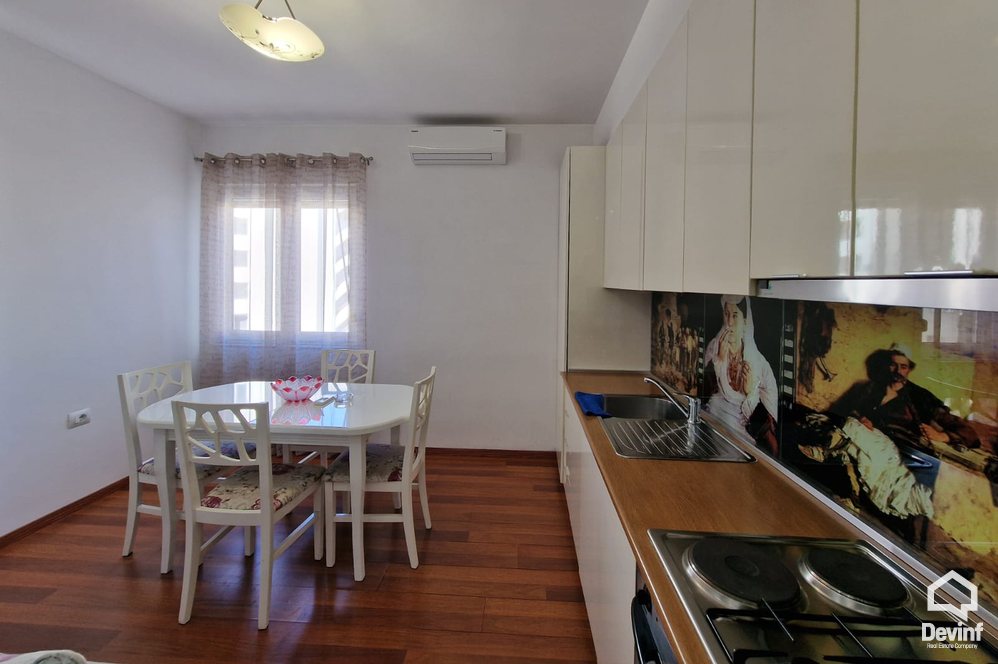 Tirane Qera Apartament 1+1 Prane Toptani Shopping Center apartament