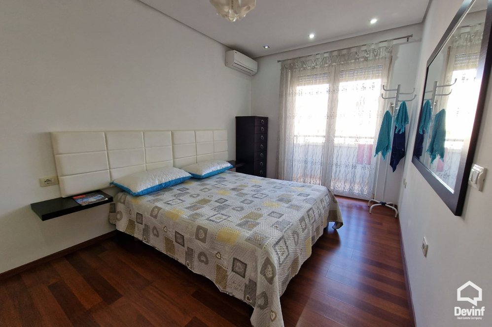 Tirane Qera Apartament 1+1 Prane Toptani Shopping Center apartament