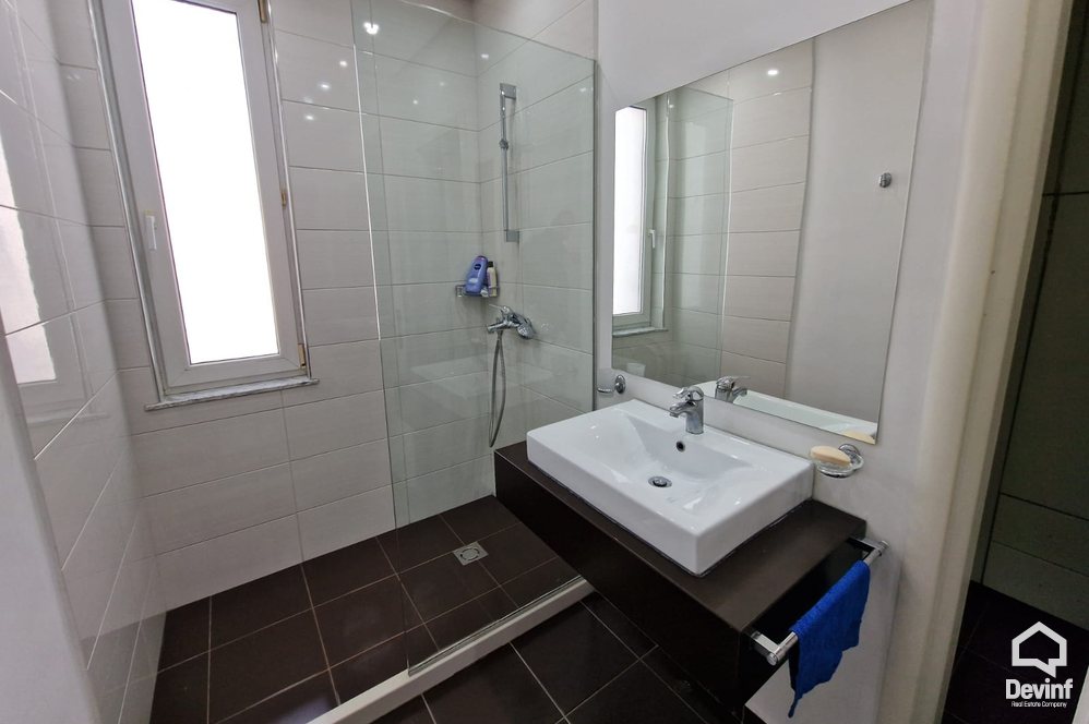 Tirane Qera Apartament 1+1 Prane Toptani Shopping Center apartament