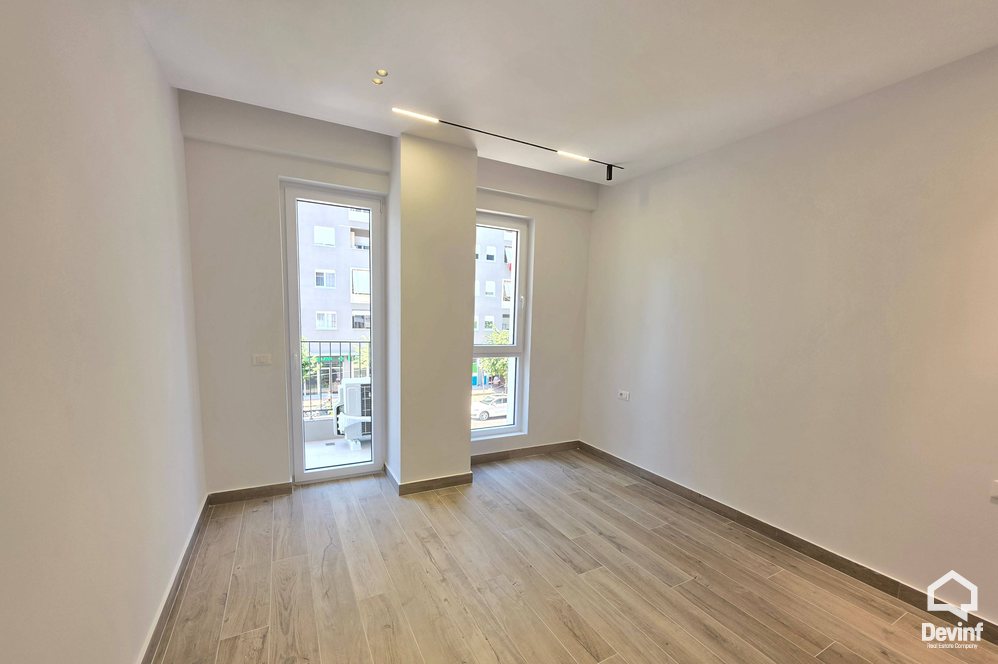 Tirane For Rent Office 2+1 Komuna e Parisit Apartment Office klinike