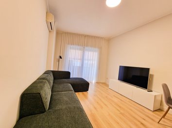 Apartament Qera Rruga Tefta Tashko Koco, prane Sheshit Avni Rustemi