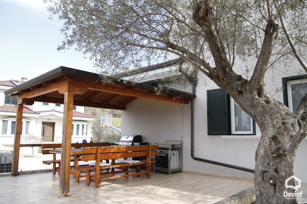 Tirane For Sale Villa 4+1 Villa for sale in Mullet, Tirana Villa turistike Residence