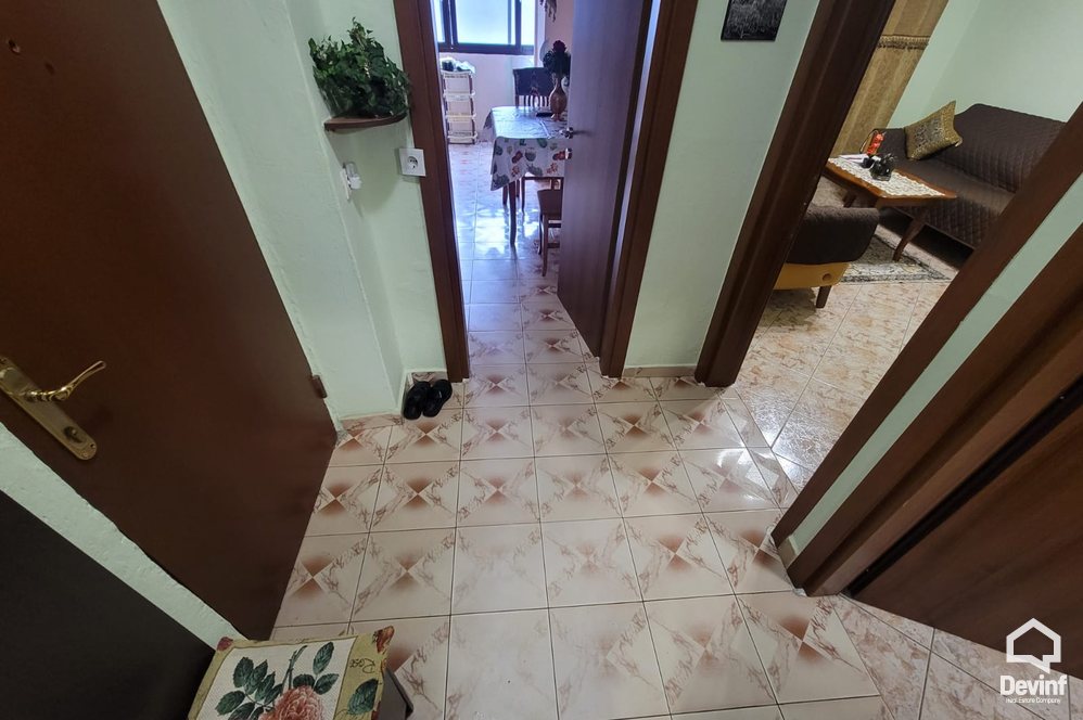 Tirane For Rent Apartment 2+1 Apartment for business in the 1 Maji Block area, on the edge of the Small Ring Road Office qender estetike qender masazhi klinike dentare studio ligjore Klinike Fizioterapienoter