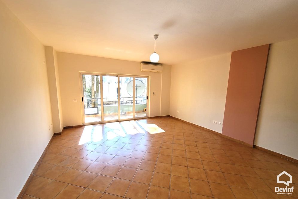 Tirane Qera Zyre 3+1 Zyre me qera ne Rrugen Elbasanit apartament zyre