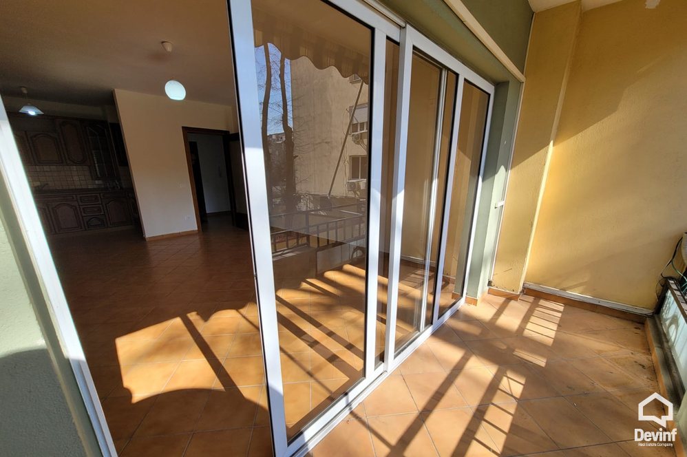 Tirane Qera Zyre 3+1 Zyre me qera ne Rrugen Elbasanit apartament zyre