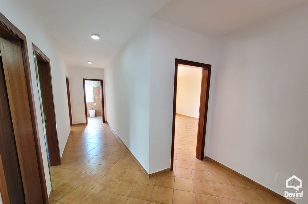 Tirane Qera Zyre 3+1 Zyre me qera ne Rrugen Elbasanit apartament zyre