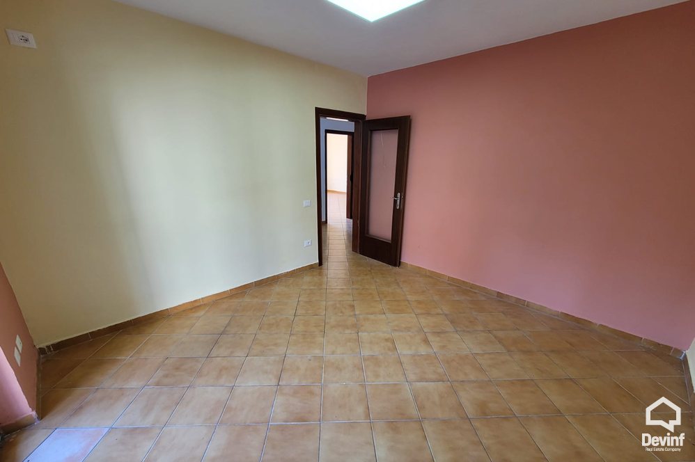 Tirane Qera Zyre 3+1 Zyre me qera ne Rrugen Elbasanit apartament zyre