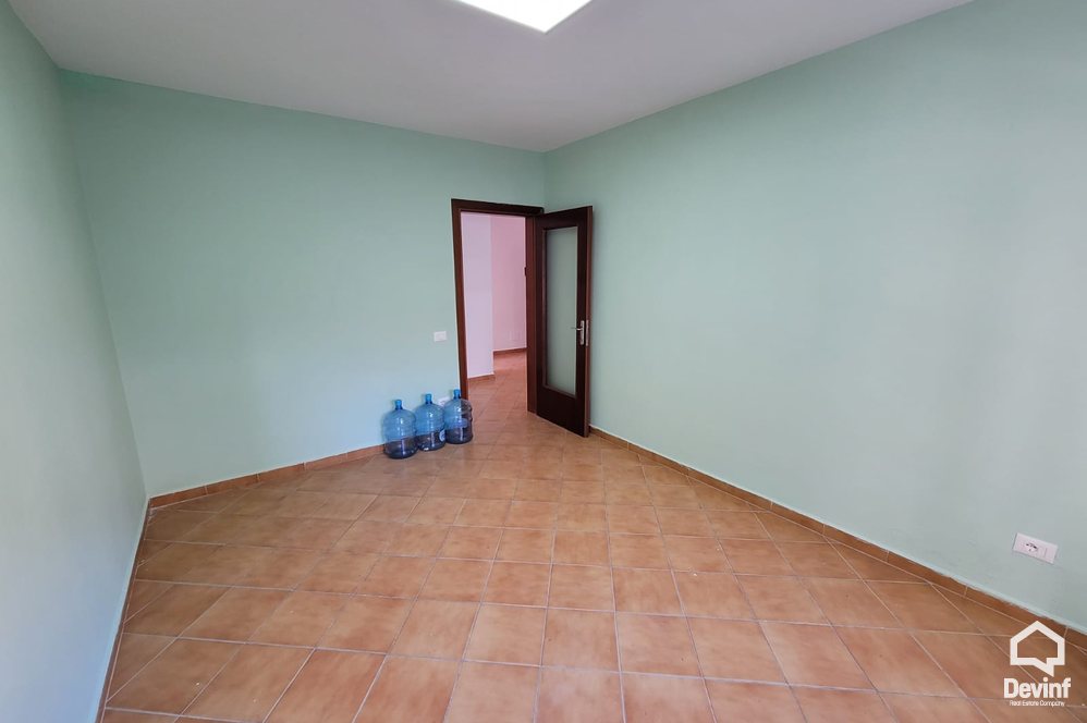 Tirane Qera Zyre 3+1 Zyre me qera ne Rrugen Elbasanit apartament zyre