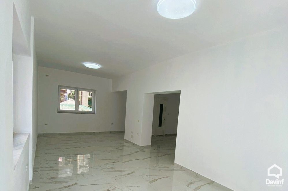 Tirane For Rent Shop  Shop/office on Barrikadave Street Office qender estetike Shop Noter