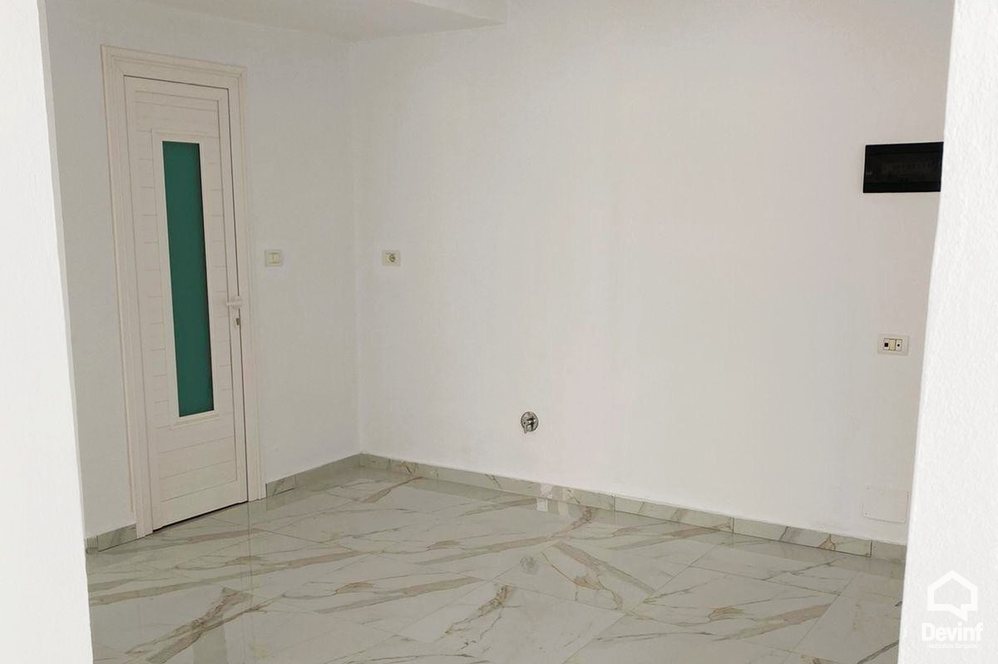 Tirane For Rent Shop  Shop/office on Barrikadave Street Office qender estetike Shop Noter