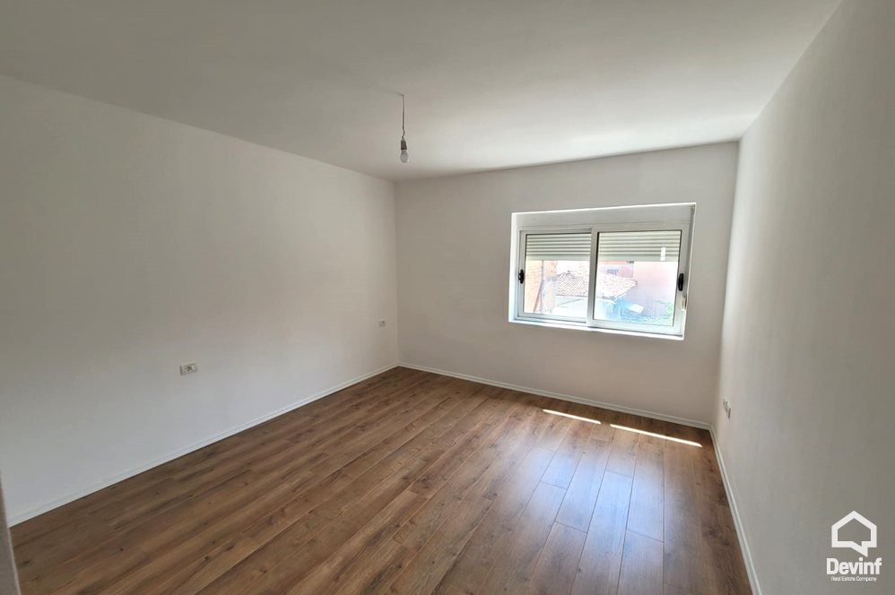 Tirane For Rent Apartment 2+1+A Office in Brryli area, Tirana Office