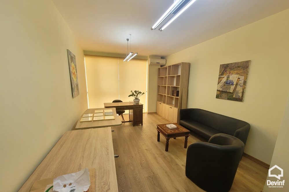 Tirane Qera Zyre  Zyre ne zonen e Radio Televizionit Shqiptar zyre