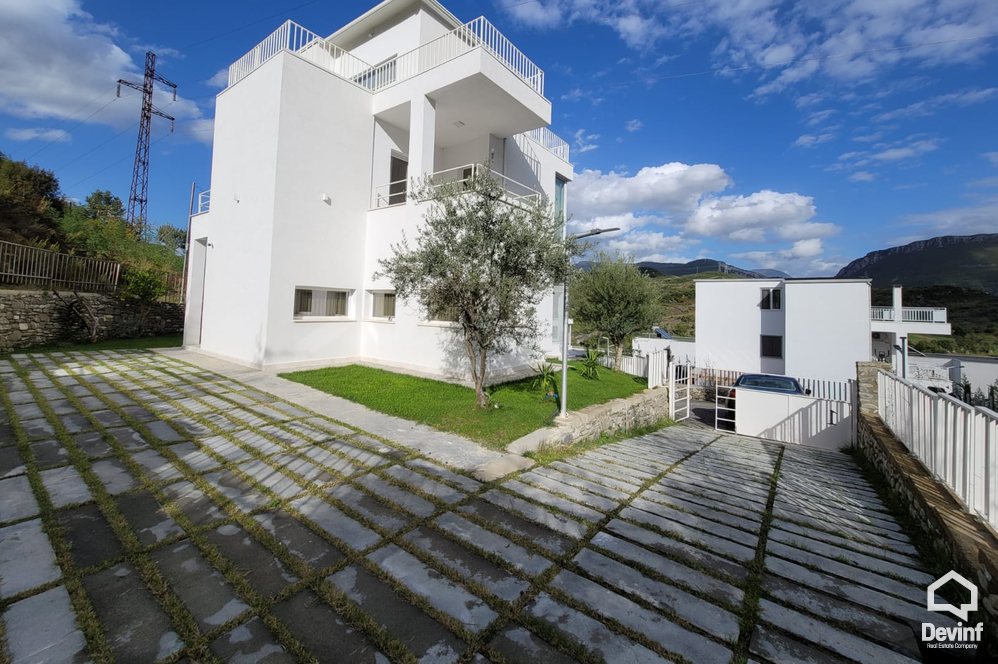 Tirane For Rent Villa 4+1+G Villa in a residential complex on the outskirts of Tirana Villa Residential Complex