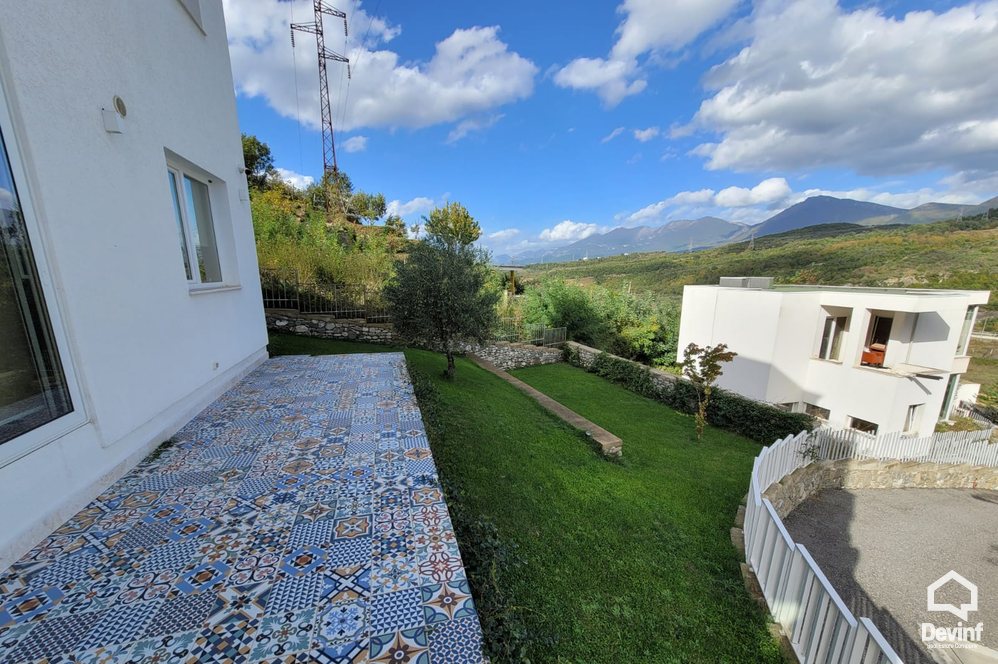Tirane For Rent Villa 4+1+G Villa in a residential complex on the outskirts of Tirana Villa Residential Complex