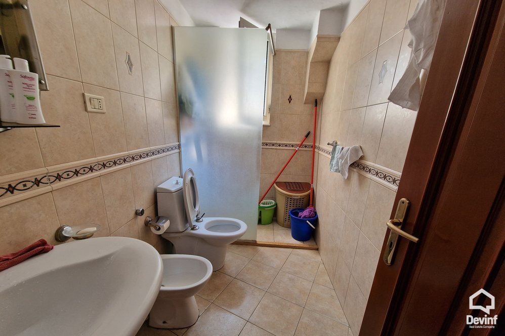 Tirane For Sale Office 3+1 Wilson Square Apartment Office qender estetike klinike dentare studio ligjore Booking/AirBnB