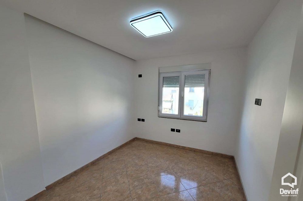 Tirane Qera Apartament 2+1+A Apartament ne Rrugen e Durresit apartament zyre
