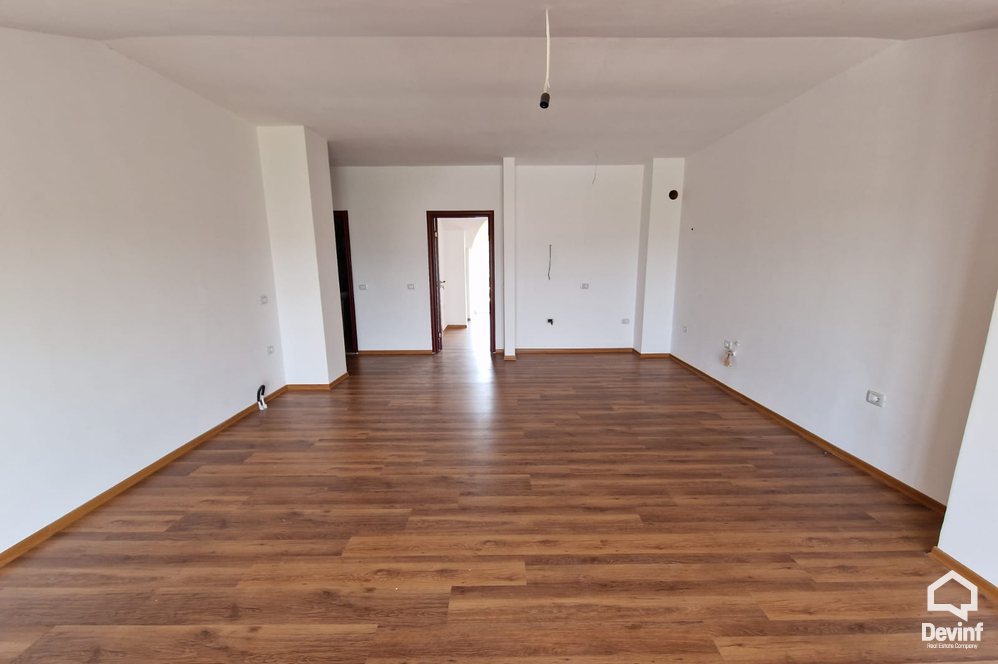 Tirane Shitje Apartament 2+1+A Unaze e Madhe, prane Liqenit te Farkes apartament kompleks rezidencial