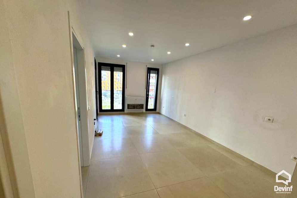 Tirane For Rent Apartment 1+1 Apartment/Office for rent on Kongresi Manastirit Street Office klinike