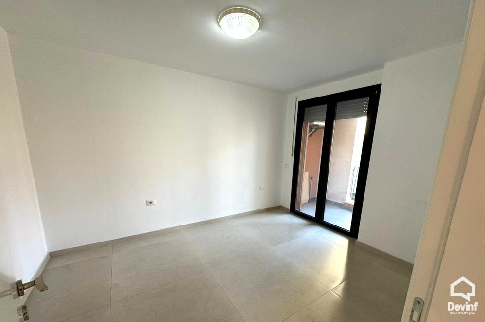 Tirane For Rent Apartment 1+1 Apartment/Office for rent on Kongresi Manastirit Street Office klinike