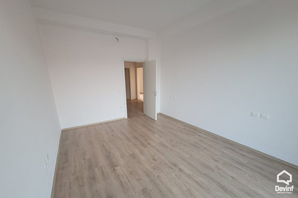 Tirane Qera Apartament 3+1+A Zyre ne Rrugen Myslym Shyri apartament zyre