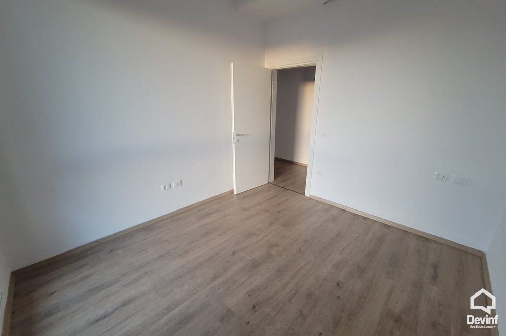 Tirane Qera Apartament 3+1+A Zyre ne Rrugen Myslym Shyri apartament zyre