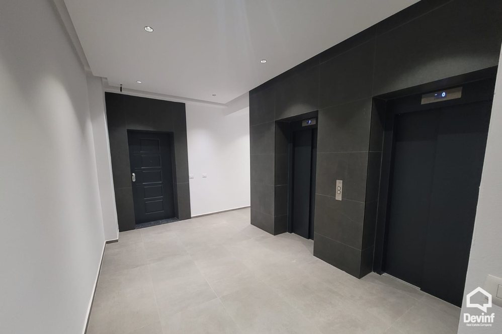 Tirane Qera Apartament 3+1+A Zyre ne Rrugen Myslym Shyri apartament zyre