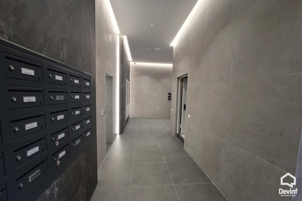 Tirane Qera Apartament 3+1+A Zyre ne Rrugen Myslym Shyri apartament zyre