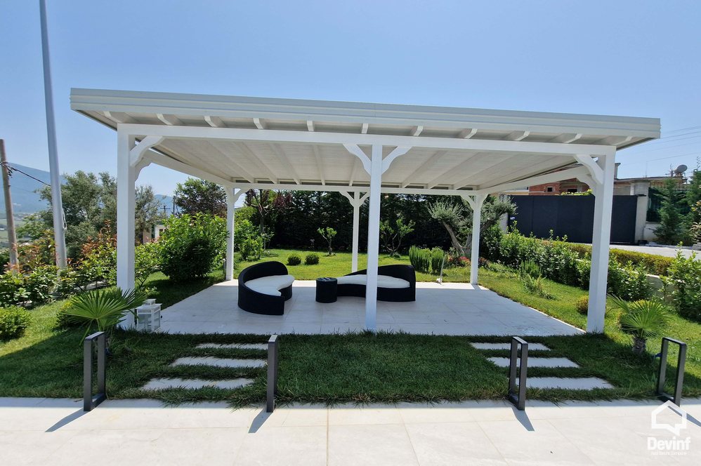 Tirane For Sale Villa Me shume se 4 dhoma Villa in the Farka area, only 5 kilometers from the center of Tirana Villa