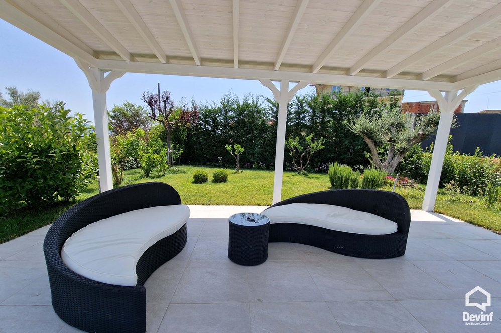 Tirane For Sale Villa Me shume se 4 dhoma Villa in the Farka area, only 5 kilometers from the center of Tirana Villa