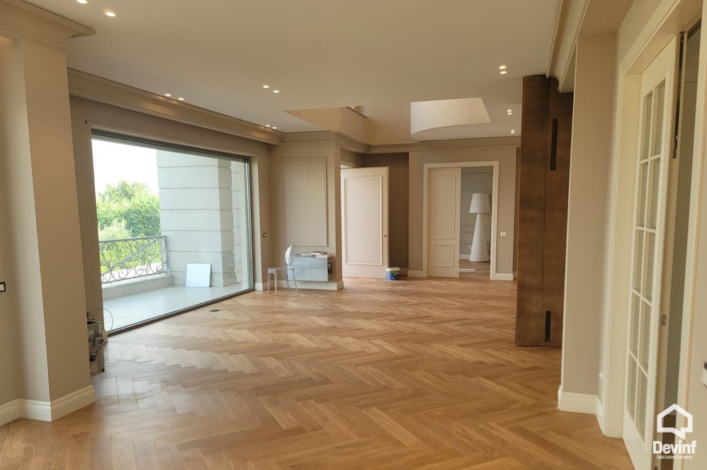 Tirane For Sale Villa Me shume se 4 dhoma Villa in the Farka area, only 5 kilometers from the center of Tirana Villa