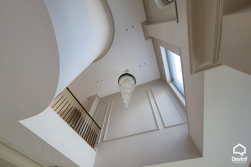 Tirane For Sale Villa Me shume se 4 dhoma Villa in the Farka area, only 5 kilometers from the center of Tirana Villa