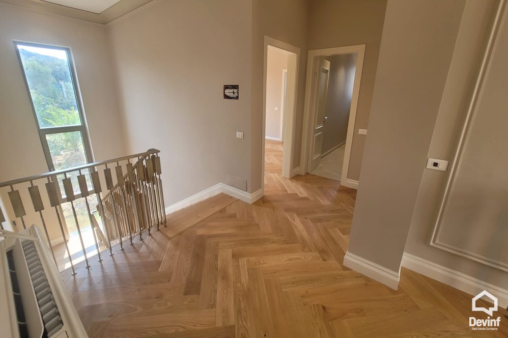 Tirane For Sale Villa Me shume se 4 dhoma Villa in the Farka area, only 5 kilometers from the center of Tirana Villa