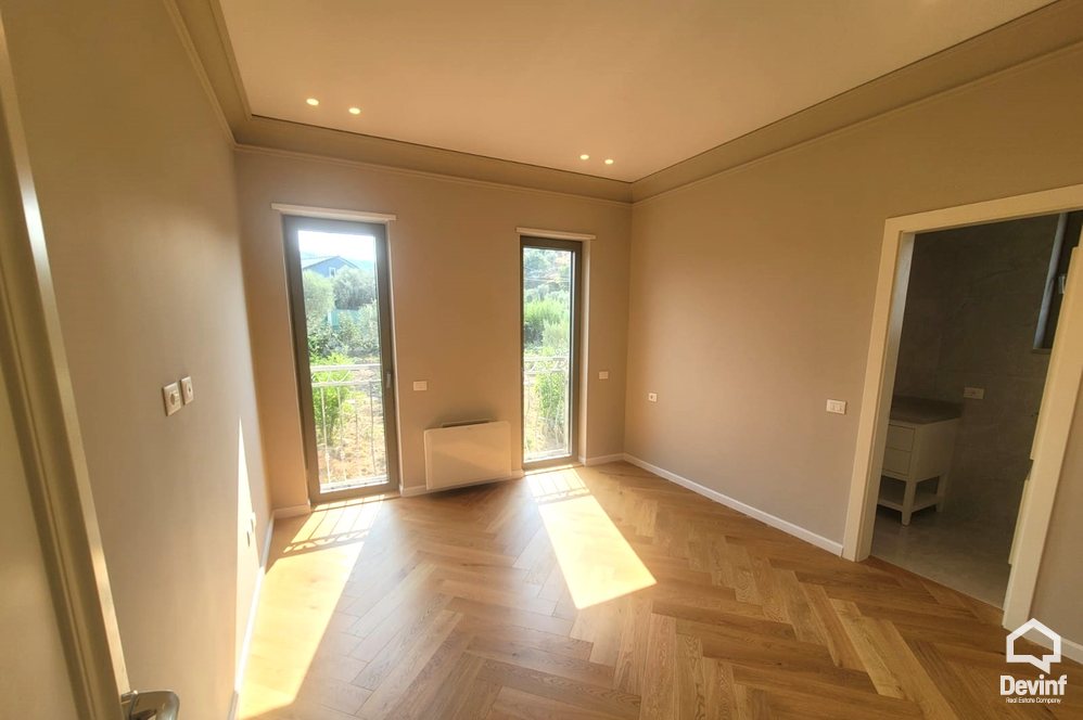 Tirane For Sale Villa Me shume se 4 dhoma Villa in the Farka area, only 5 kilometers from the center of Tirana Villa