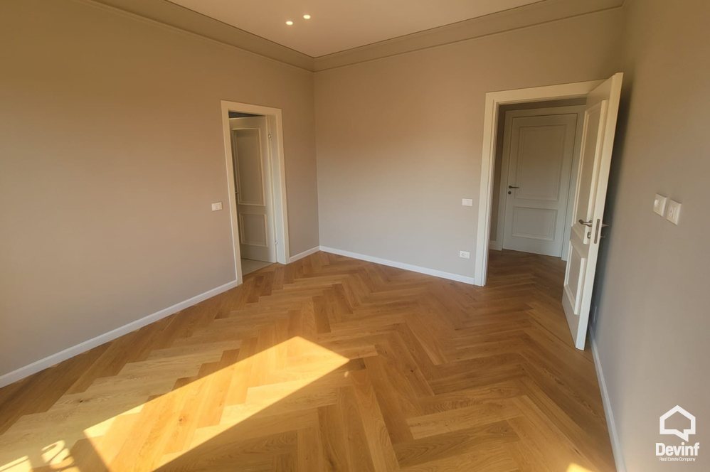 Tirane For Sale Villa Me shume se 4 dhoma Villa in the Farka area, only 5 kilometers from the center of Tirana Villa