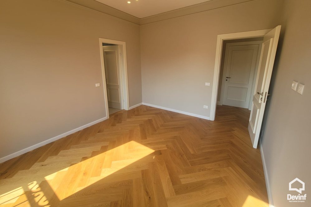 Tirane For Sale Villa Me shume se 4 dhoma Villa in the Farka area, only 5 kilometers from the center of Tirana Villa
