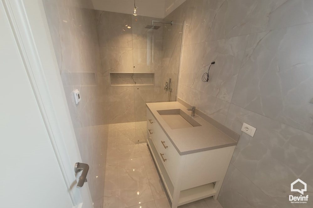 Tirane For Sale Villa Me shume se 4 dhoma Villa in the Farka area, only 5 kilometers from the center of Tirana Villa