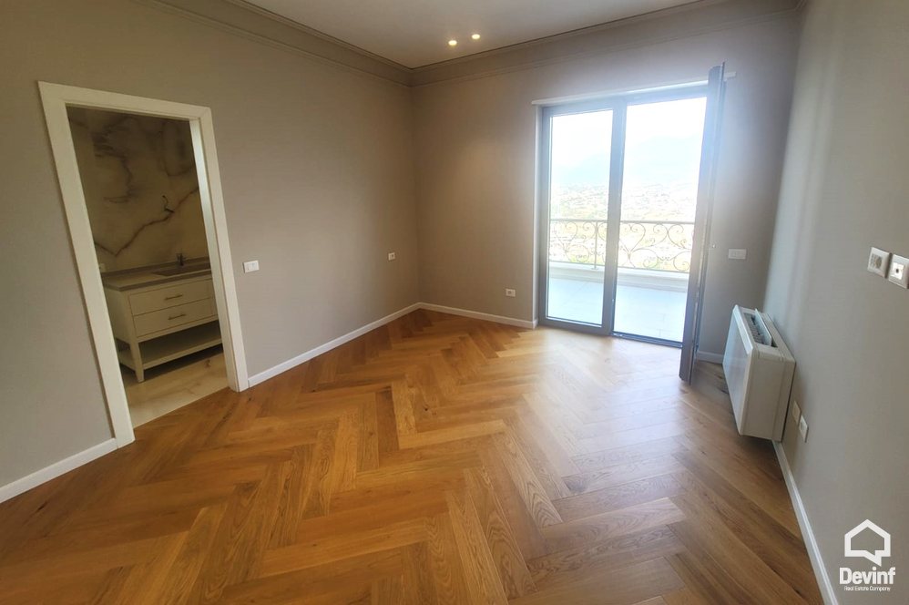 Tirane For Sale Villa Me shume se 4 dhoma Villa in the Farka area, only 5 kilometers from the center of Tirana Villa