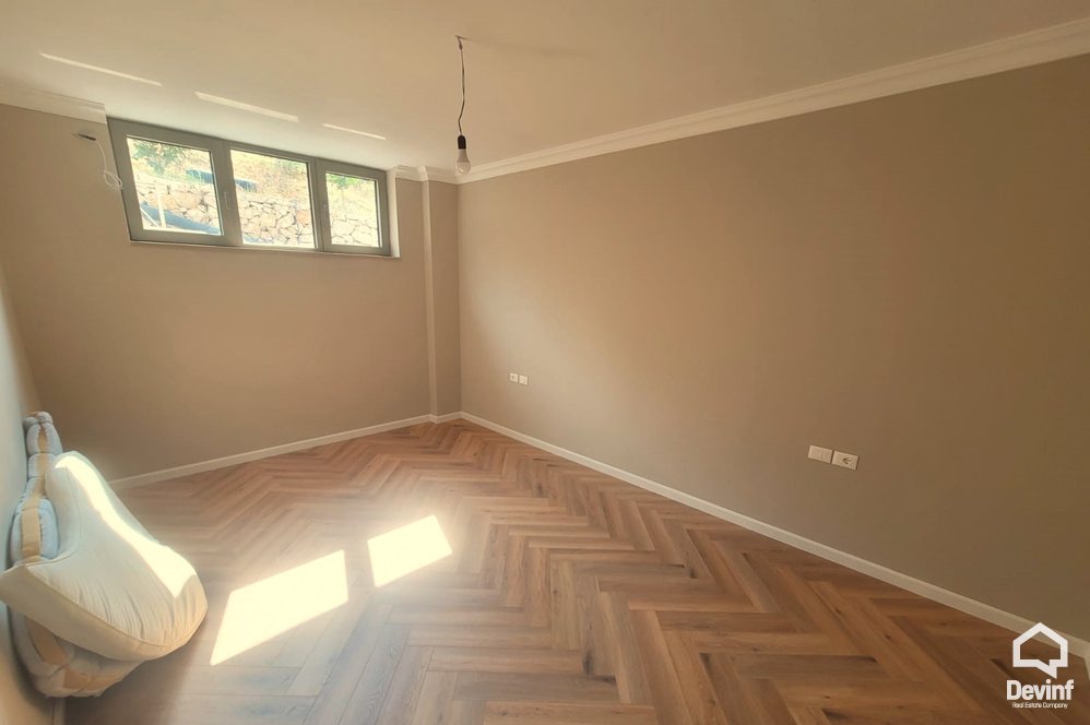 Tirane For Sale Villa Me shume se 4 dhoma Villa in the Farka area, only 5 kilometers from the center of Tirana Villa