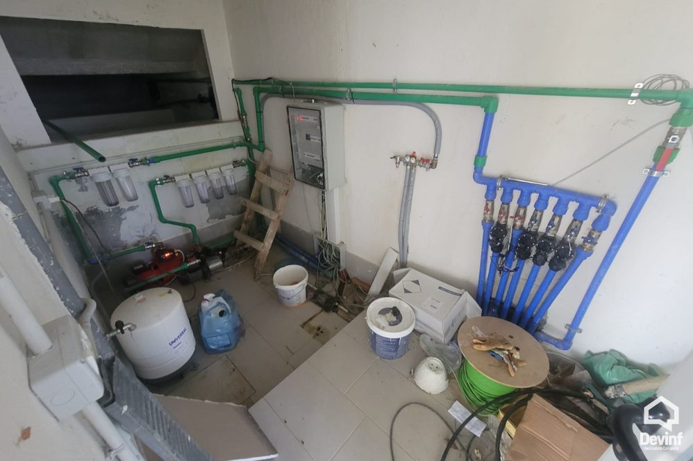 Tirane For Sale Villa Me shume se 4 dhoma Villa in the Farka area, only 5 kilometers from the center of Tirana Villa