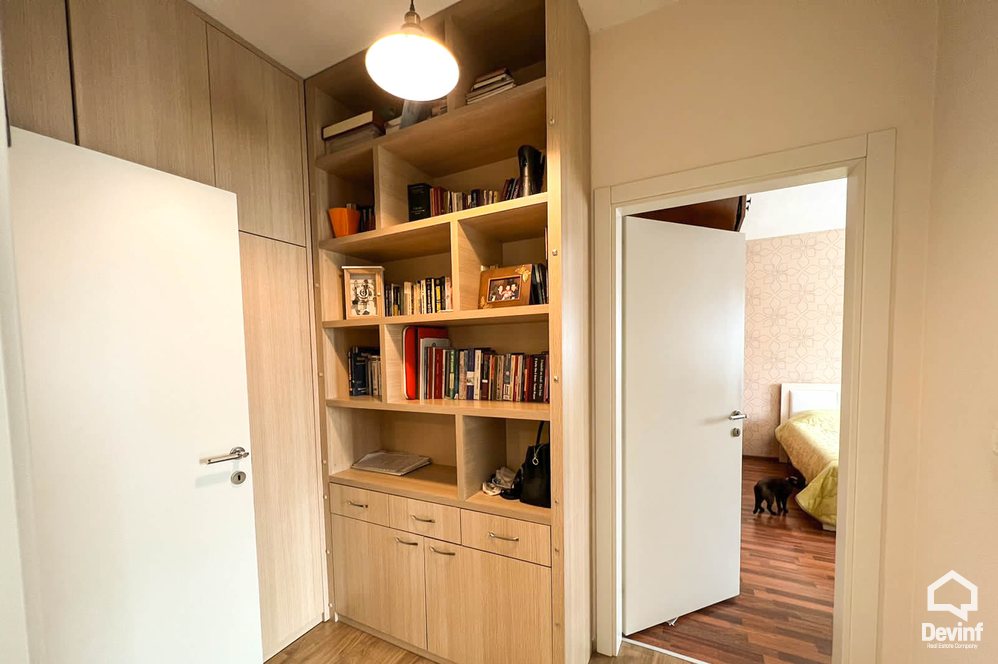 Tirane Shitje Apartament 2+1+A Komuna e Parisit, prane Kristal Center apartament