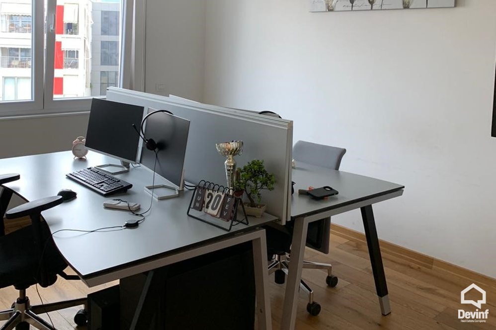 Tirane Qera Apartament 2+1 Zyre ne Rrugen e Kosovareve zyre