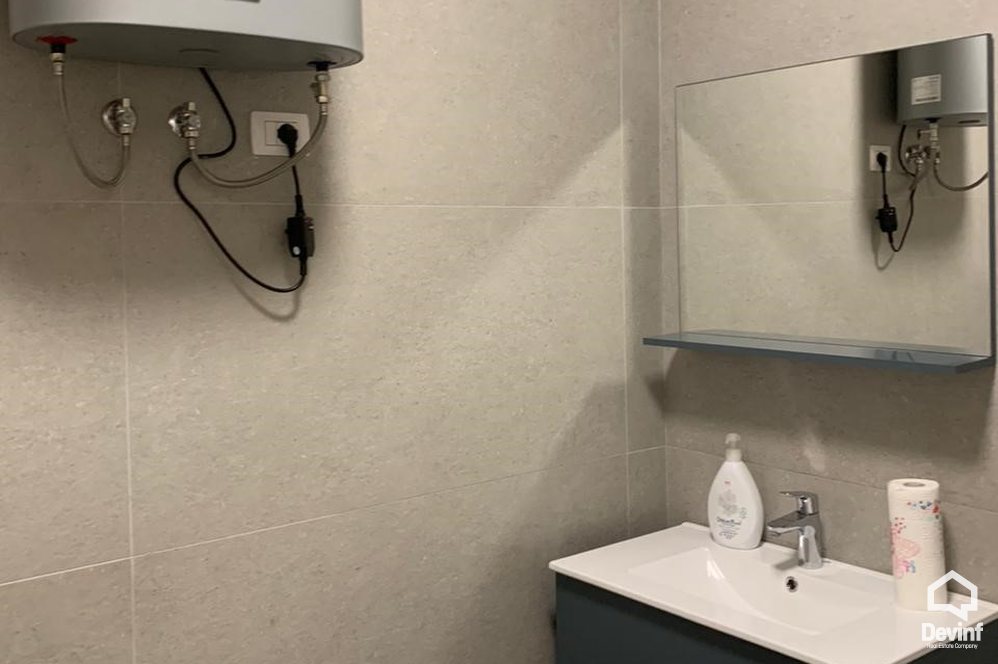 Tirane Qera Apartament 2+1 Zyre ne Rrugen e Kosovareve zyre