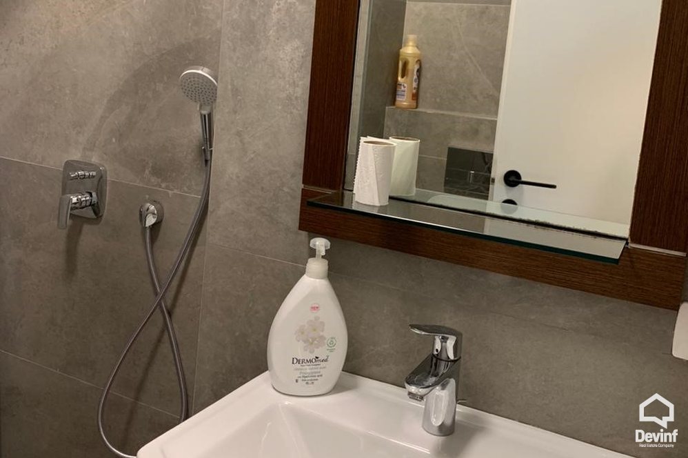 Tirane Qera Apartament 2+1 Zyre ne Rrugen e Kosovareve zyre