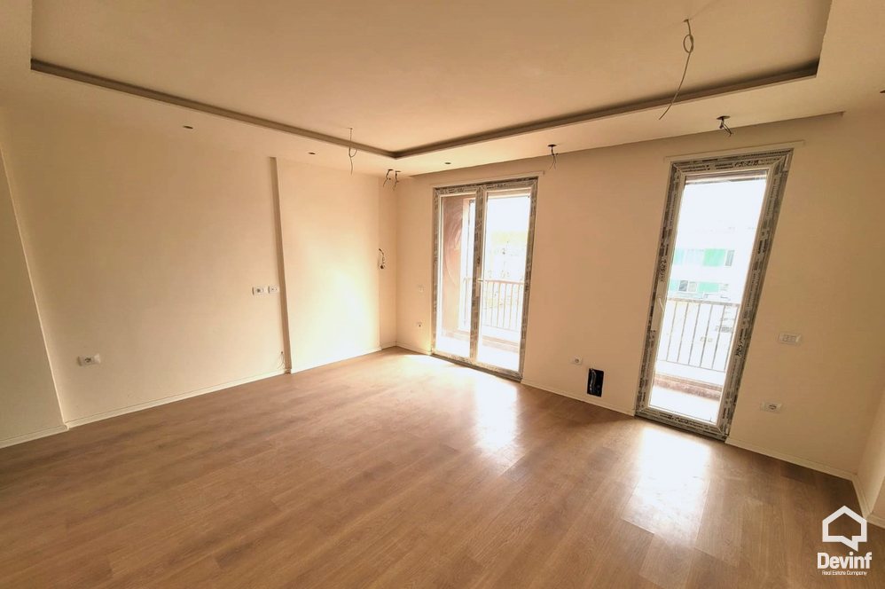 Tirane Qera Apartament 1+1 Sheshi Avni Rustemi, Pazari i Ri apartament